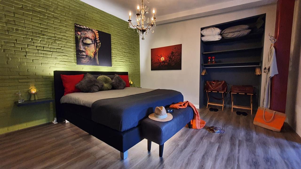 Downtown Hideaway, B&B Grand Deluxe Ейндховен Екстериор снимка