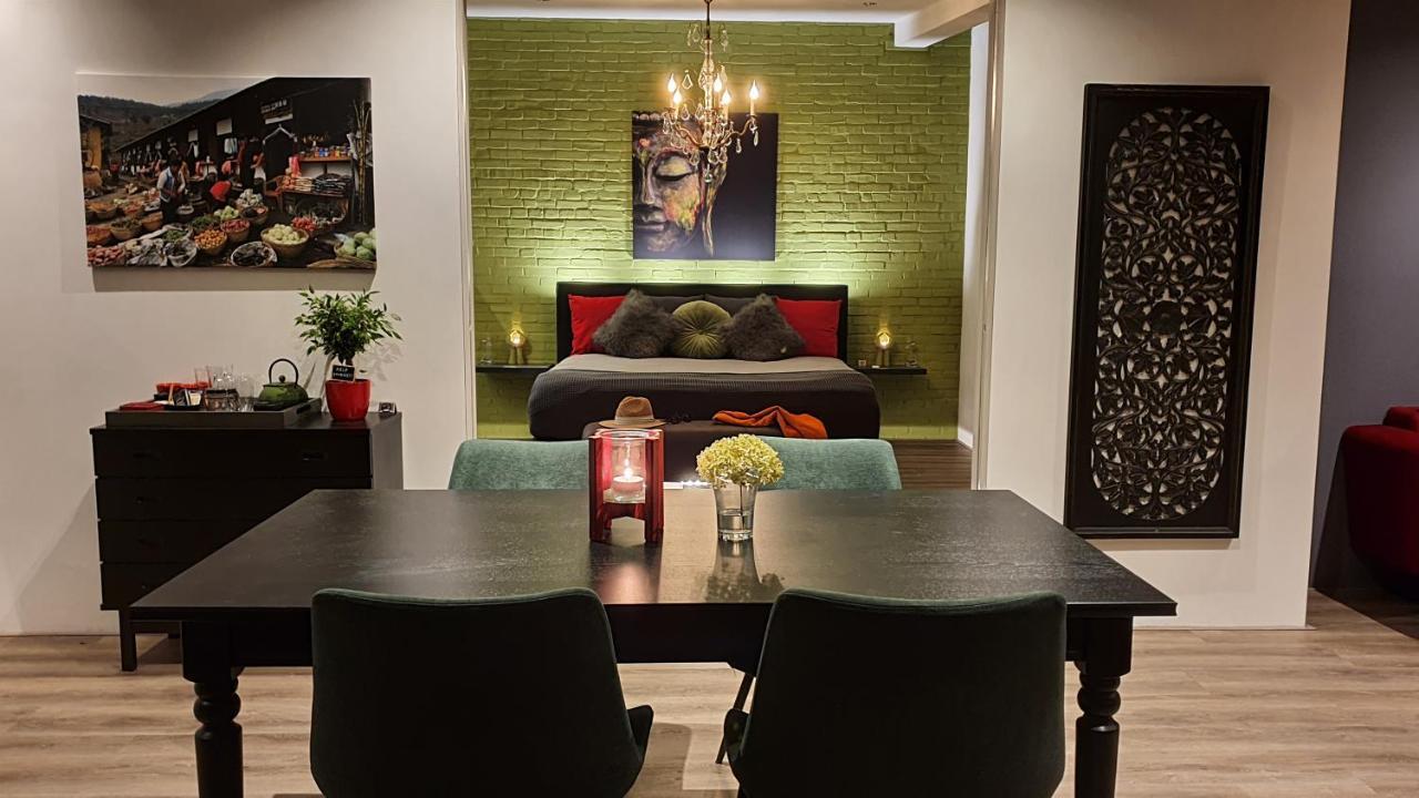 Downtown Hideaway, B&B Grand Deluxe Ейндховен Екстериор снимка