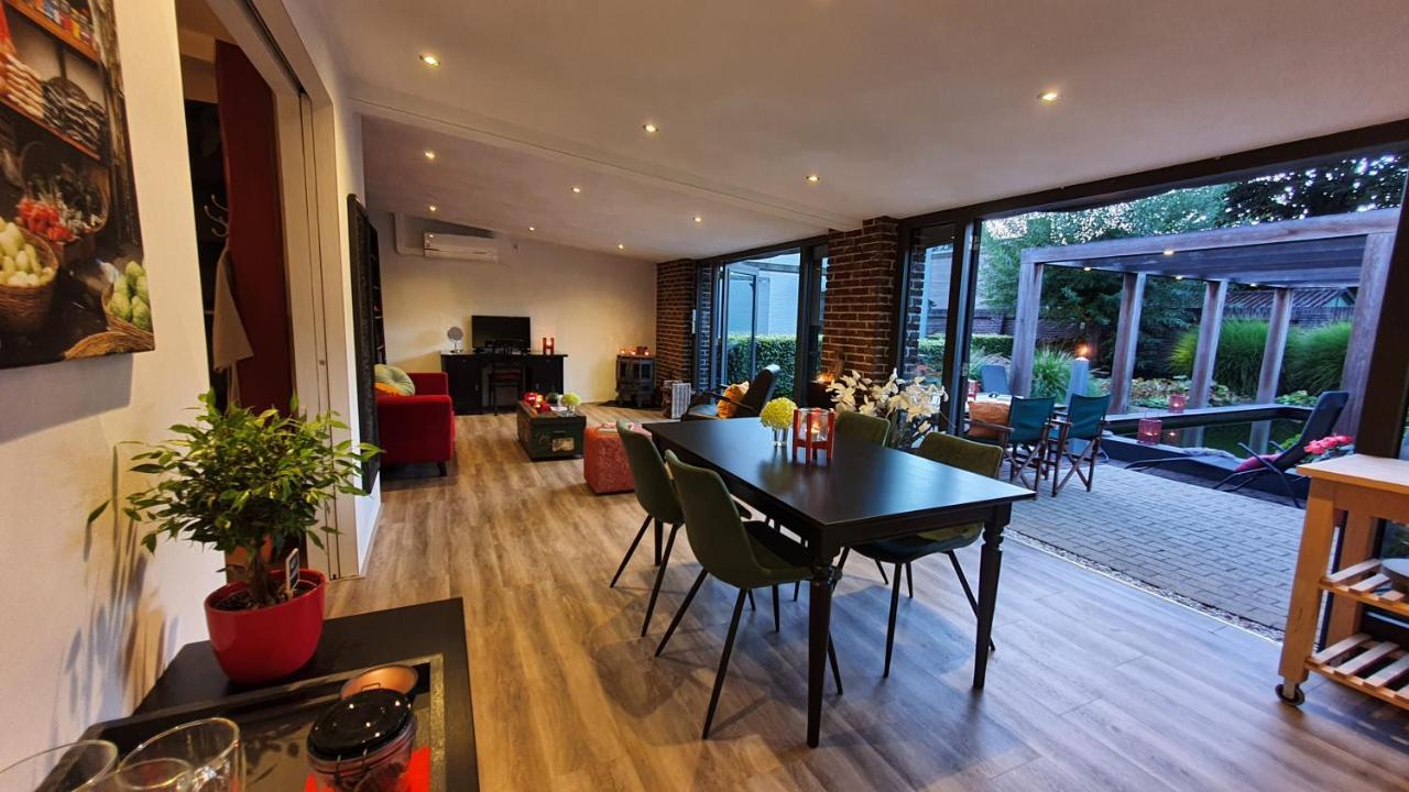 Downtown Hideaway, B&B Grand Deluxe Ейндховен Екстериор снимка